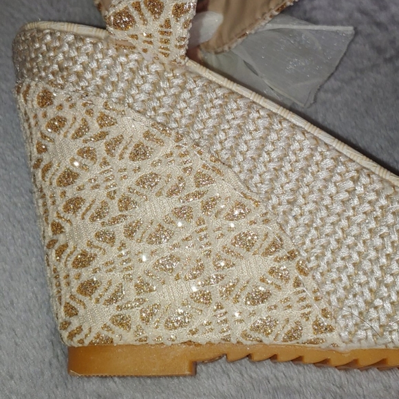 Platform sandals - Picture 6 of 6